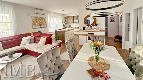 ČAKOVEC, SVIJETAO PENTHOUSE | 4 SS | 140,3 m² + parking + spremište