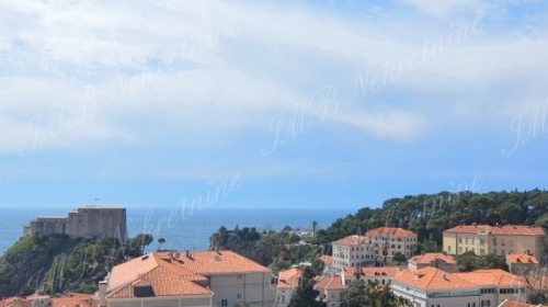 A house of 212,90 m2 on land of 560 m2 – Dubrovnik